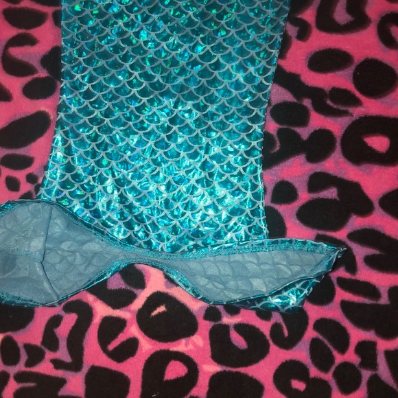 Mermaid swim set with bottoms and tail, and bow - Picture 4 of 6